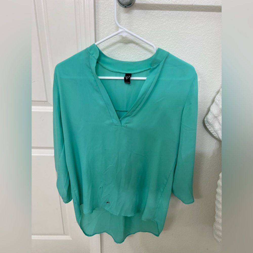 Windsor-Tanic V-shape neck Shirt